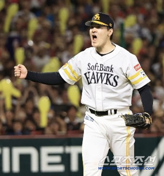 2년 연속 다승왕인데 코치가 쓰던 '74번' 등번호 쓴다고? 6년 만에 …