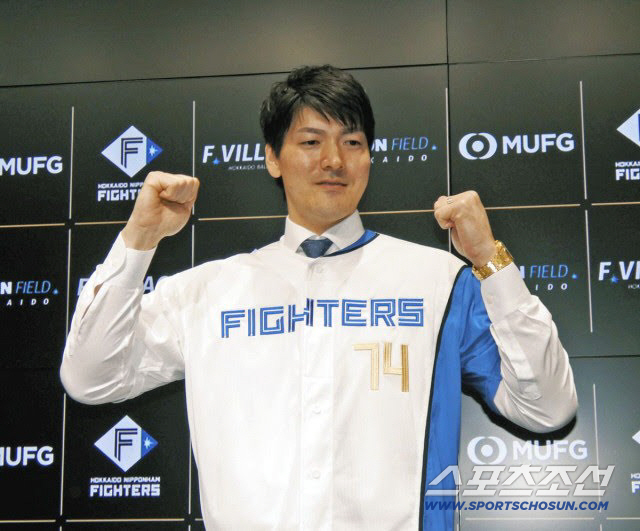 2년 연속 다승왕인데 코치가 쓰던 '74번' 등번호 쓴다고? 6년 만에 …