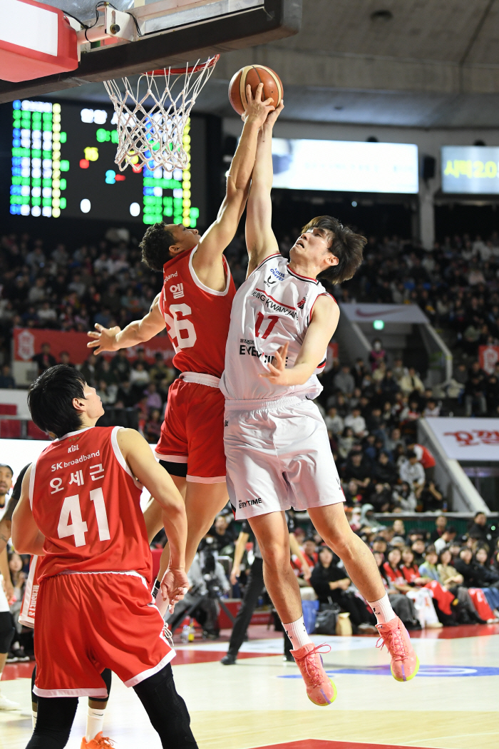 슬램덩크 실사판 강백호. SK 에디 다니엘 충격 임팩트. "향후 3년 안, 최고 수비수 될 것"