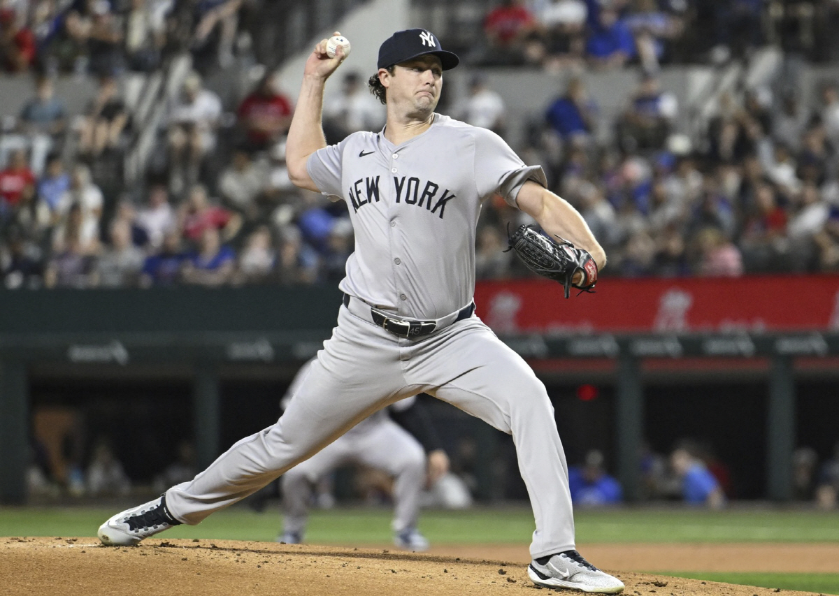 7181억 투자해 놓고 선발진 박살난 NYY, 웨더스 뭘보고 유망주를 4…