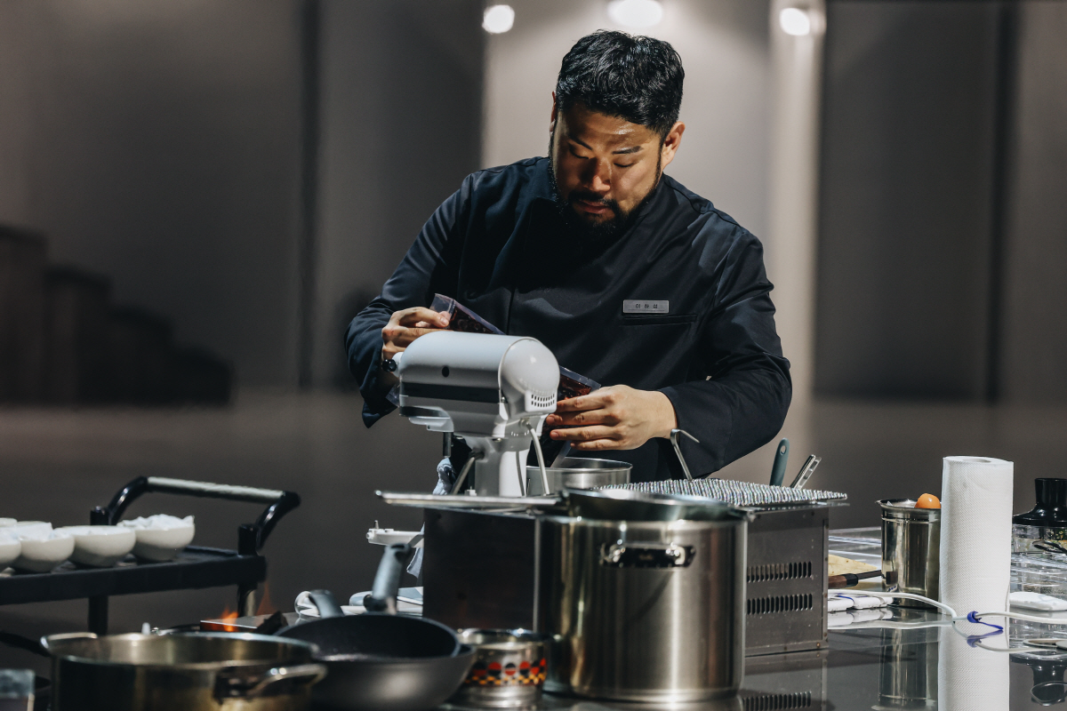 결국 스포일러 다 맞았다..'흑백요리사2' 우승자 최강록 "열심히 음식 …