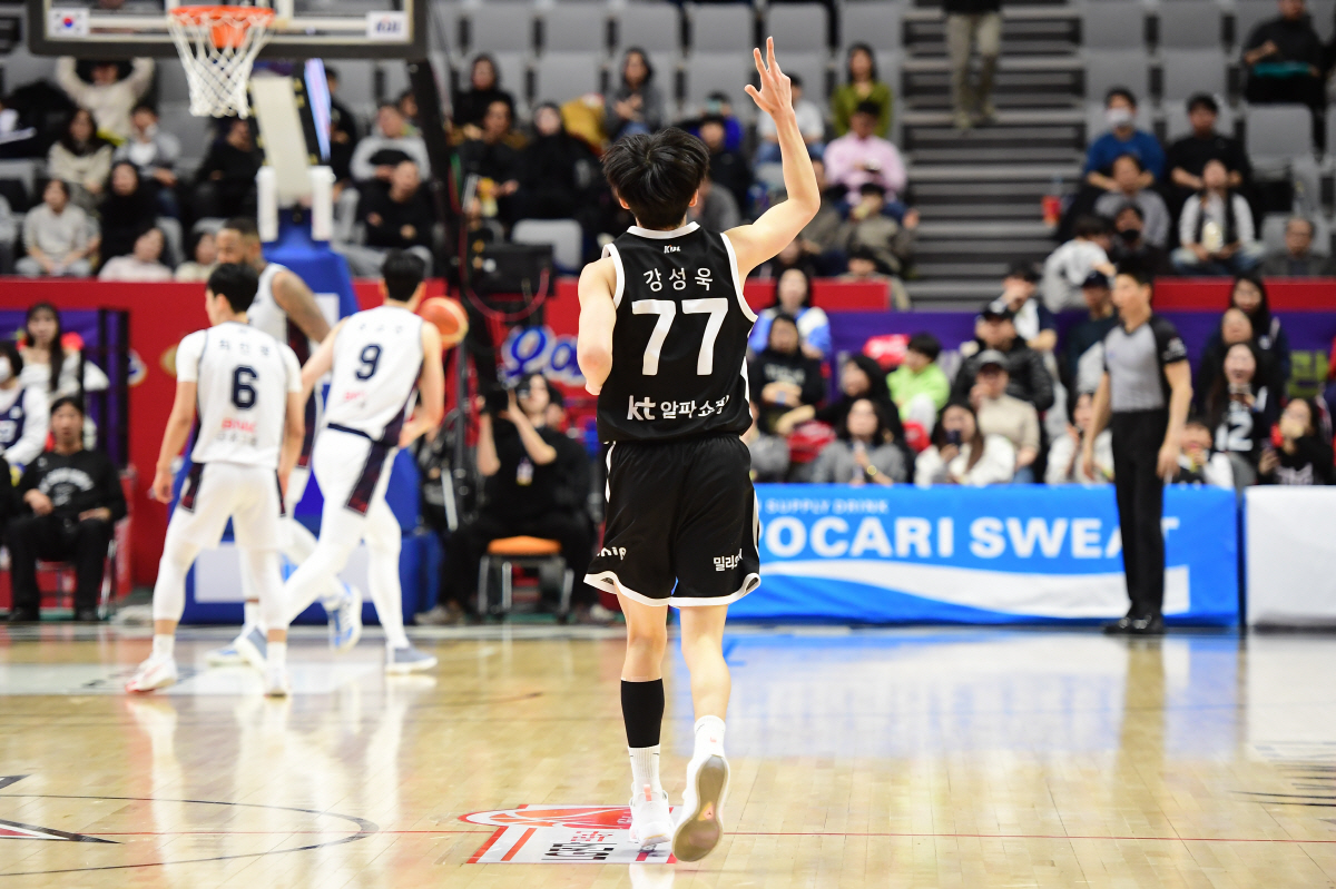 [현장분석] 3Q 14점 폭발 데릭 타임+강성욱 커리어 하이 20득점. …