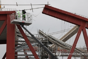 경찰, '광주대표도서관 붕괴' 광주시 종합건설본부 압수수색(종합)