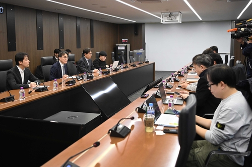 美 반도체 추가관세 가능성에 정부·업계 "원팀으로 총력 대응"