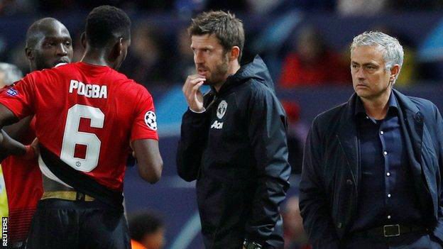 '캐릭은 임시 감독일 뿐' 중앙 MF 필요한 맨유, 1월 영입은 없다..…