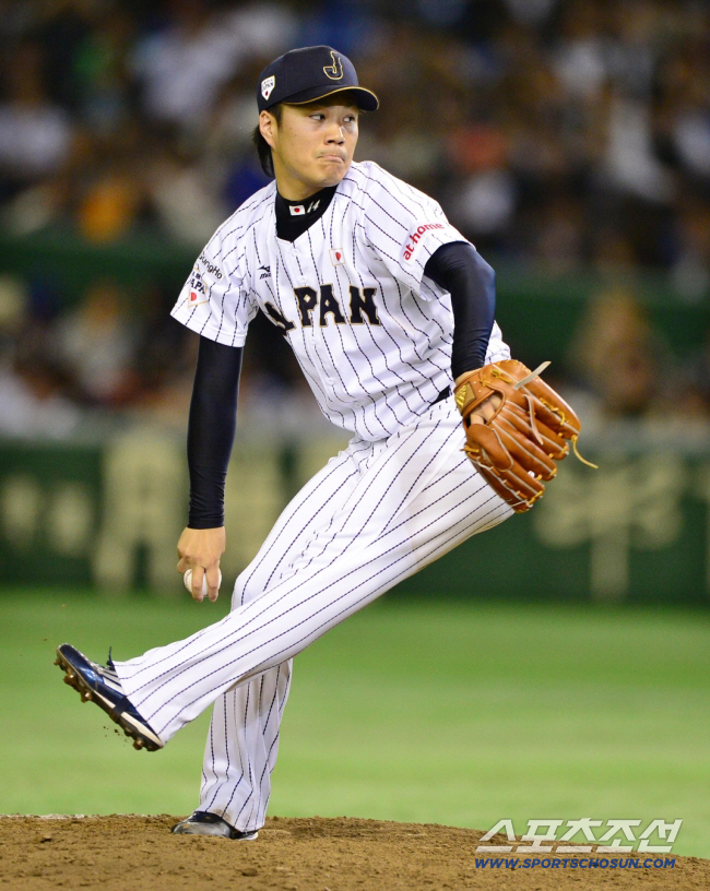 복수 구단이 오퍼냈다더니…메이저리그 도전 포기하고 국내 잔류, 36세 우완투수 현실적인 선택[민창기의 일본야구]