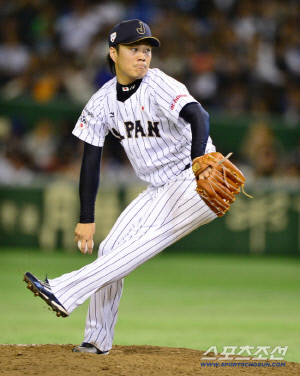 복수 구단이 오퍼냈다더니…메이저리그 도전 포기하고 국내 잔류, 36세 우완투수 현실적인 선택[민창기의 일본야구]
