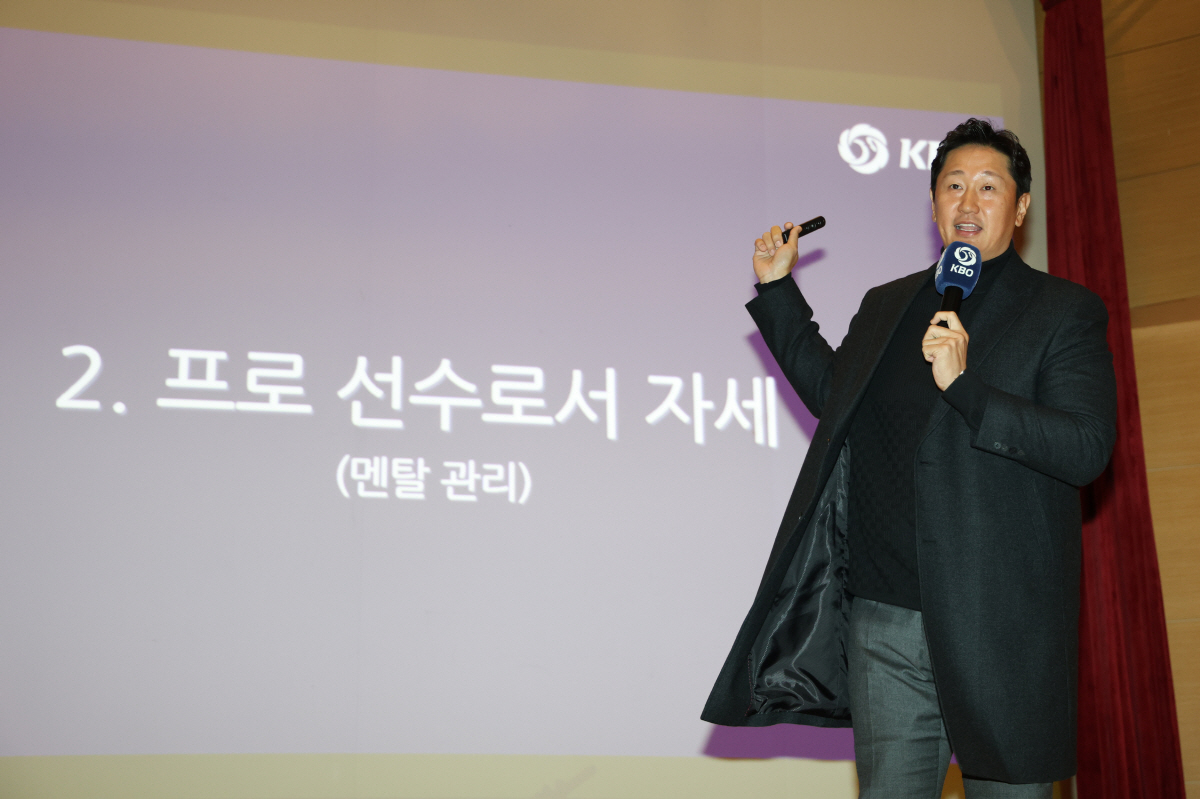 "폰세 공 쳐보고 싶었는데…" 신구장 중원 누빌 아기독수리, 19세 오재…