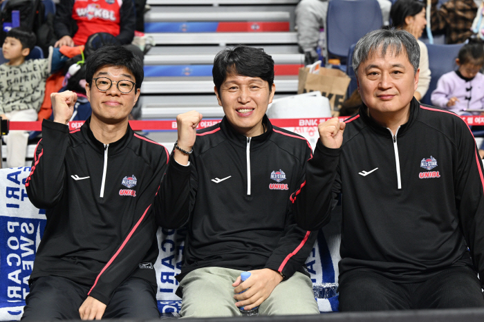 하나은행의 깜짝 1위 질주, 13년 전 우리은행과의 흥미로운 '평행이론'