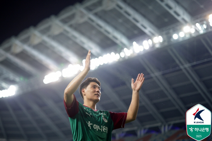 부상 떨친 '골잡이' 주민규의 '베테랑' 다운 각오 "경쟁 보다 공존, …