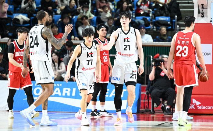 KT의 재발견. 리그 최고 스코어러+슈퍼루키+포텐셜 뿜뿜 토종센터. '뉴 빅3' KT가 정말 심상치 않은 이유