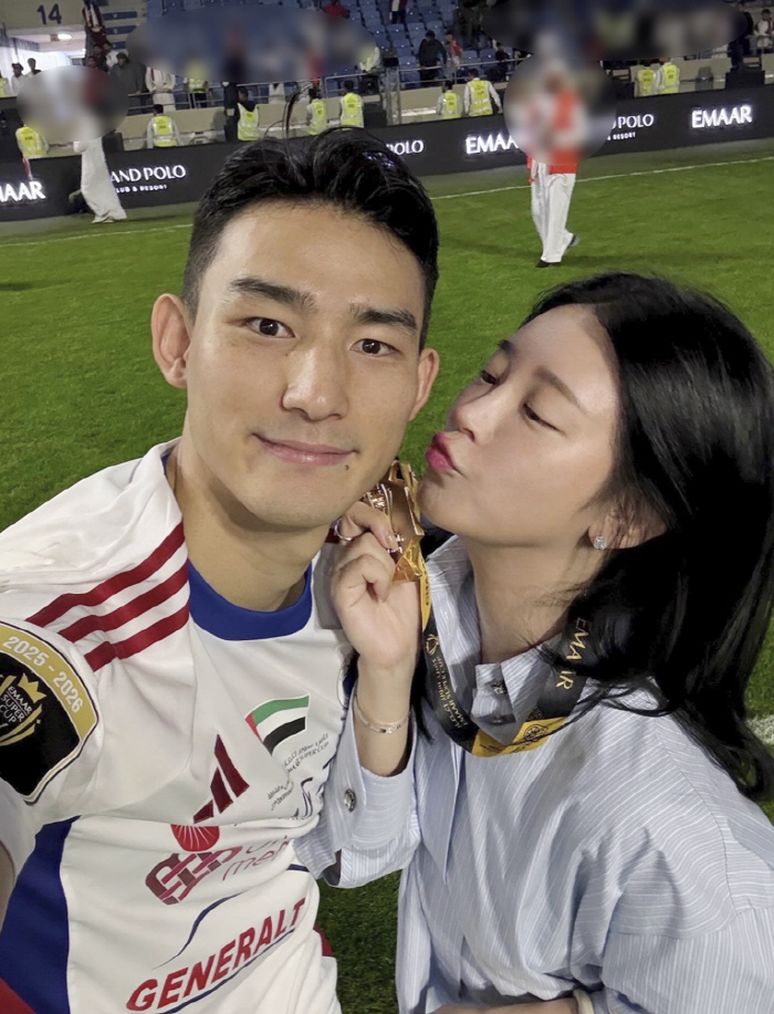 소연♥조유민, 두바이 거주 2년만 축하 소식 전했다..."우리의 세번째 …