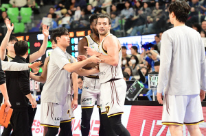 [오피셜]KBL, 유니폼 찢은 LG 아셈 마레이 '벌금 90만원' 징계