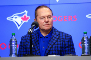 완전 '악마'의 독무대잖아! 유리몸 좌완 1911억에 팔아버린 협상력...내년엔 5880억 투수 만든다