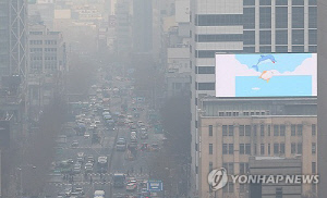 전국 미세먼지로 뒤덮여…서쪽지역엔 짙은 안개도