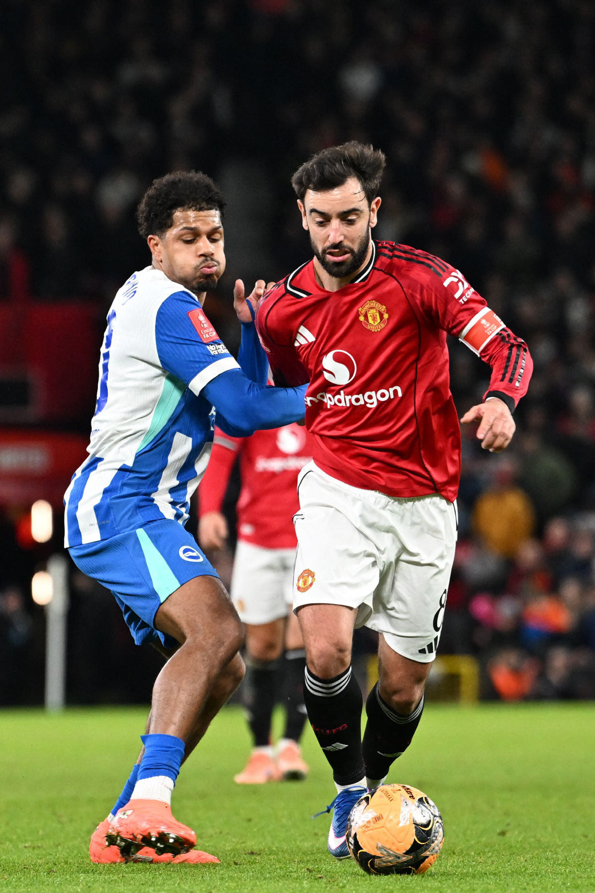 'BBC 피셜' 파격 결단! 주장 브루노 결국 맨유 떠난다…구단에 정뚝떨…