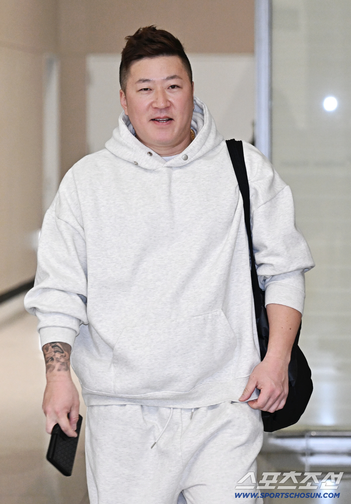 "등번호? 오늘 결정났죠" 돌아온 최형우, 양보받은 34번 → 왜 '명품…