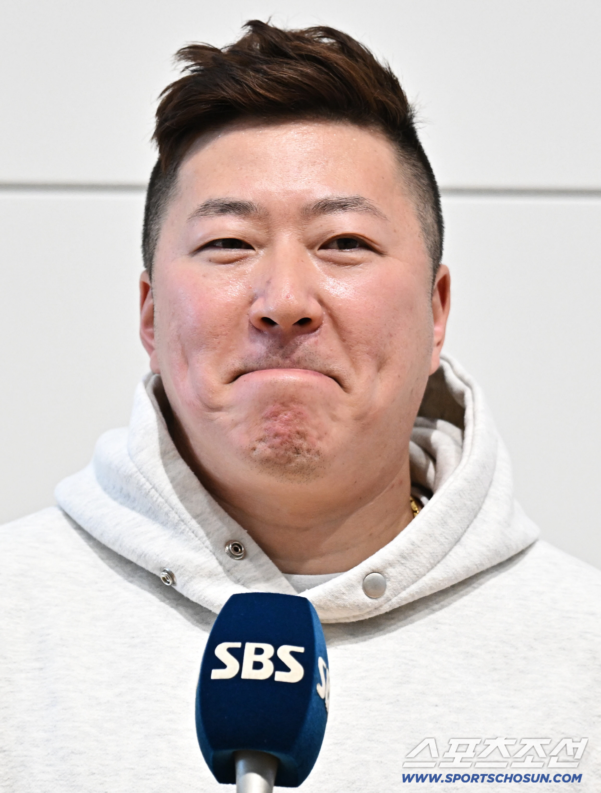 "등번호? 오늘 결정났죠" 돌아온 최형우, 양보받은 34번 → 왜 '명품…