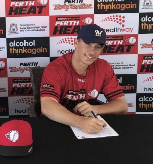 '흥부자 아니었다' 문동주 상대 홈런 쳤던 호주 국대, 울산 외인으로 전격 합류