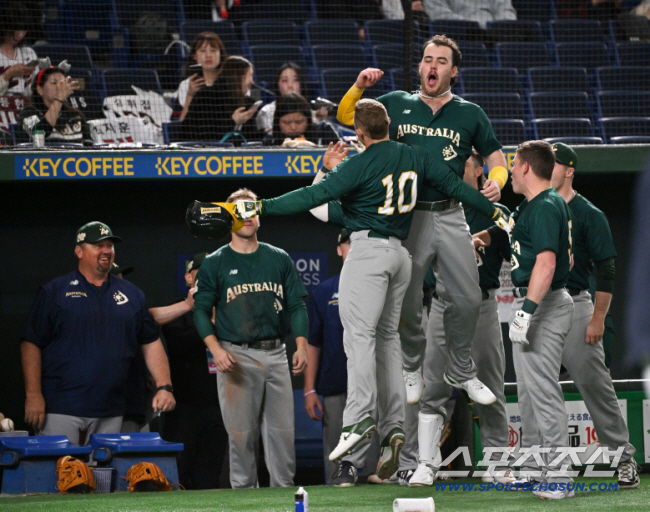 '흥부자 아니었다' 문동주 상대 홈런 쳤던 호주 국대, 울산 외인으로 전…