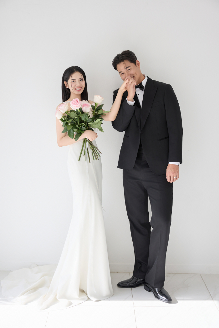 '52억 투수'가 오작교였다…두산 박웅, 1월 18일 결혼