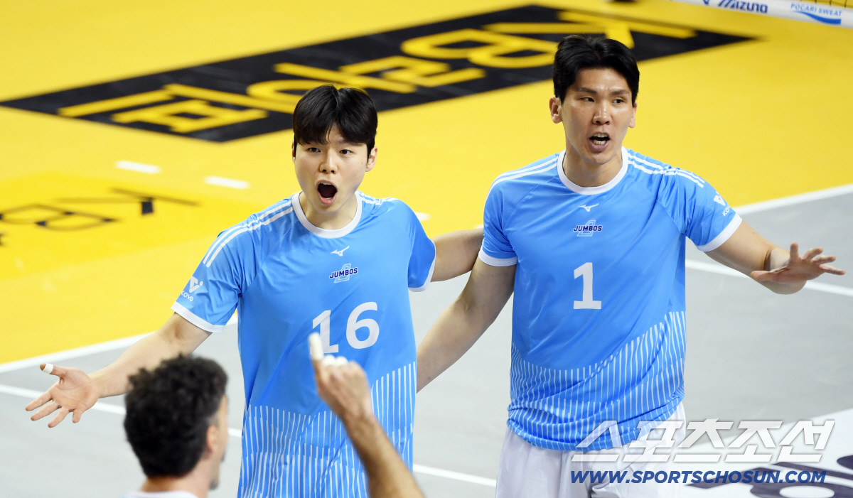 2026년 처음으로 웃었다! 선두 대한항공, KB손해보험 제압 '4연패 …