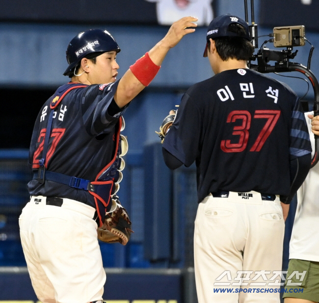 "강남이형도 매일 나오신다" 유강남 다시 FA, 적극적인 부활 의지 → …