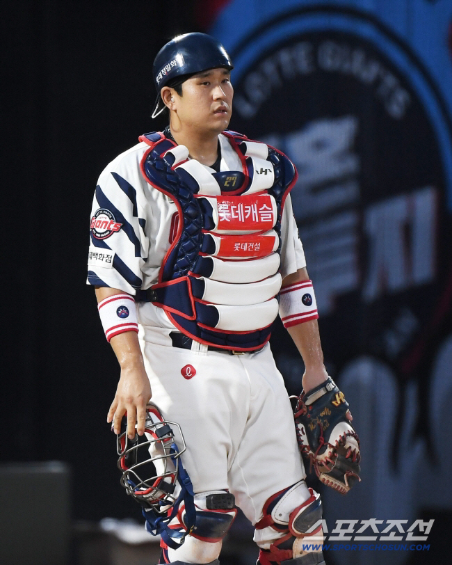 "강남이형도 매일 나오신다" 유강남 다시 FA, 적극적인 부활 의지 → …