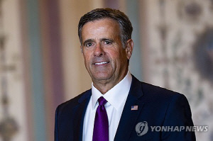 트럼프가 베네수 야권리더 만난날 CIA국장은 임시대통령 만나