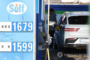 국내 주유소 기름값 6주 연속 하락…