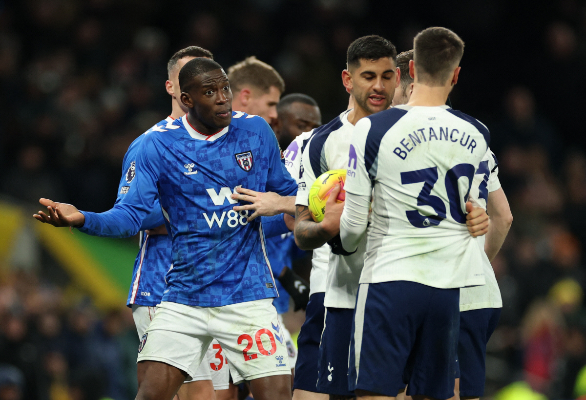 '깡패 집단' 토트넘, 손흥민도 진절머리! 외신조차 리더십 부재+기강 박…