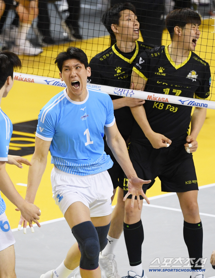 듀스 끝낸 연속 블로킹→4연패가 끝났다…