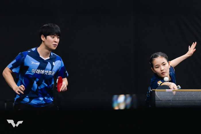 "'얼짱 에이스조' 박강현-김나영의 아름다운 K-탁구" 만리장성 26분만…