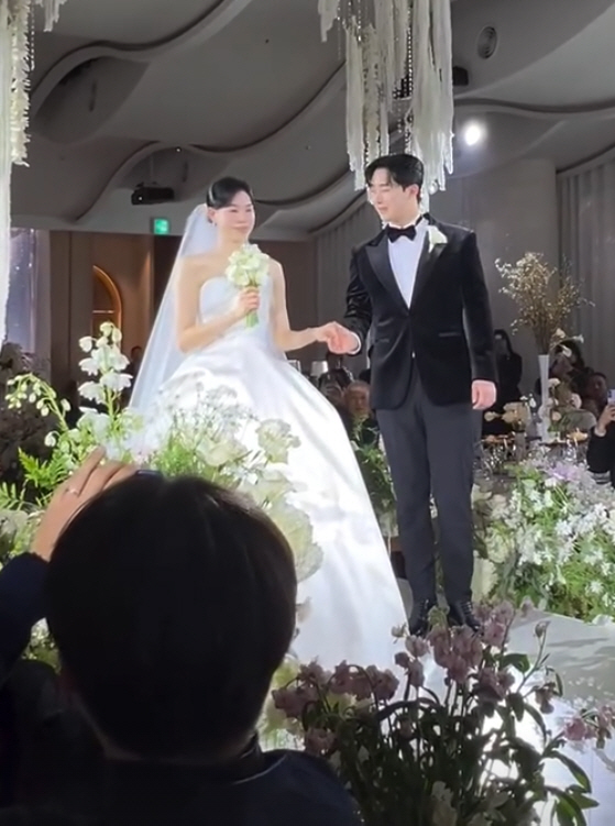 '골때녀' 진정선, ♥모델 출신 연인과 오늘(17일) 결혼..이현이→송해…