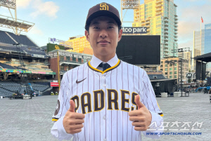 '최악의 옆구리 부상' 송성문, WBC는 문제도 아니다...미국 플랜 전체가 꼬여버릴 수 있다