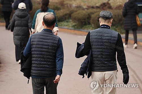 낮 최고 14도 포근한 일요일…동해안 대기 건조