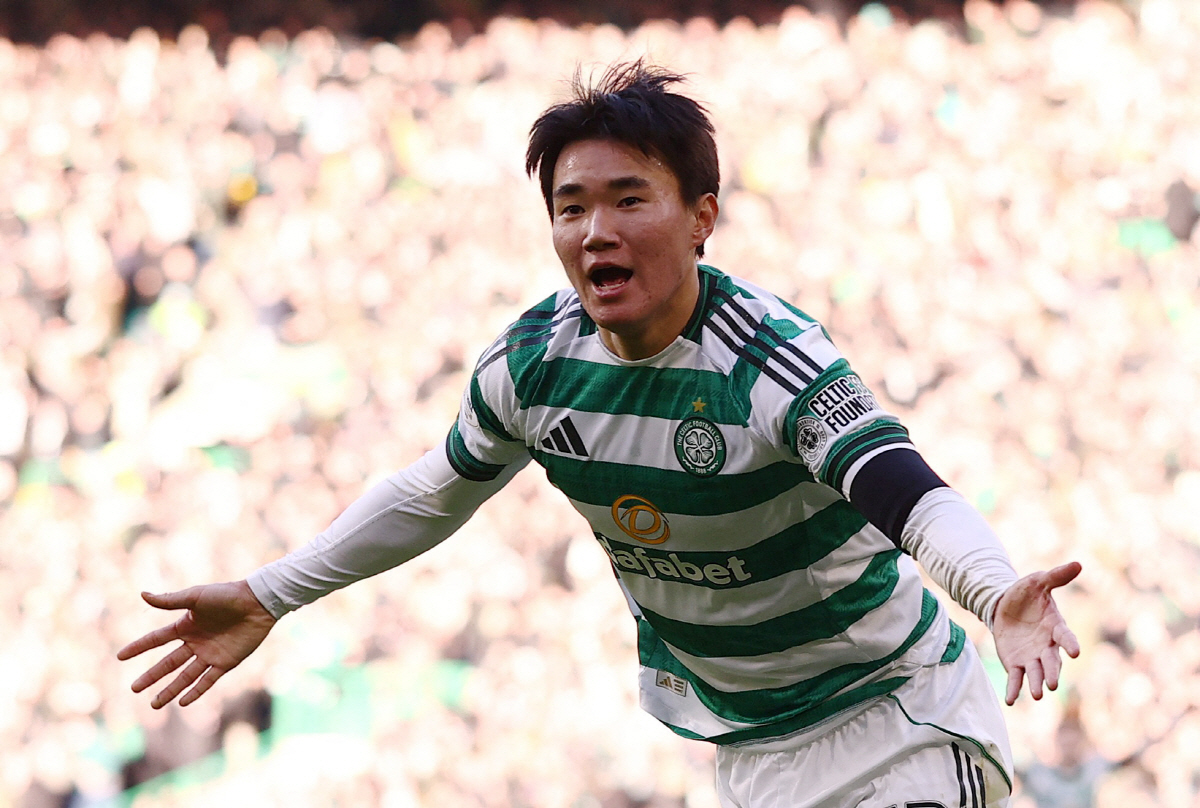 "양현준인지, 호나우지뉴인지..." '韓 축구 기대주' 입지 180도 대…