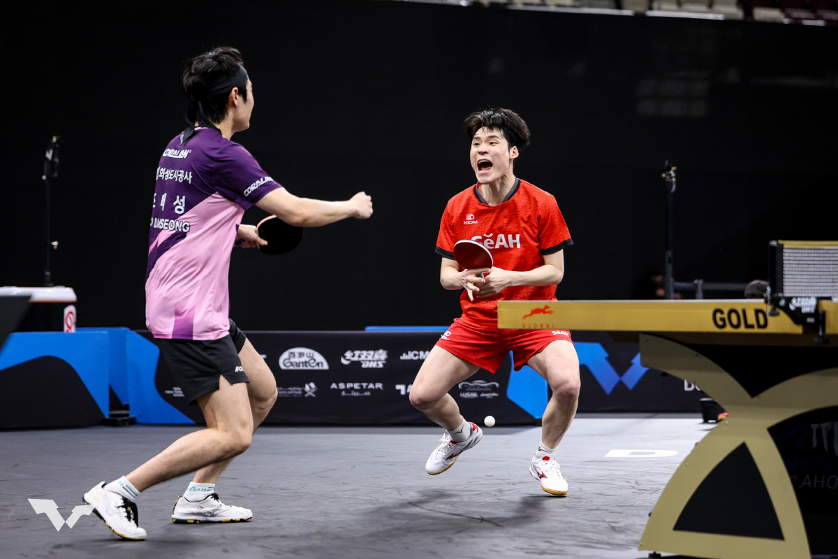 "K-탁구 에이스조 장우진X조대성이 해냈다!" 만리장성 또 넘고 男복식 …