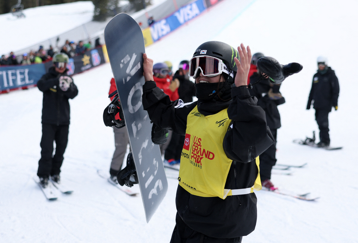 '클로이 김 징크스'에 이어 '락스 트라우마'까지 넘었다! 최가온, 올 …