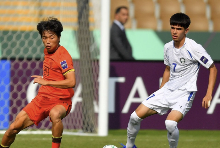 "8강 탈락할 뻔" 일본이 더 충격받았다...한-일전 불안감도 폭증! "…