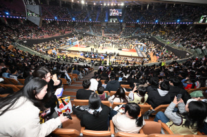 굿바이 잠실! MVP 나이트 덩크왕 조준희 3점왕 알바노 애교왕 유도훈. 마지막 잠실의 올스타전은 완벽한 농구축제였다