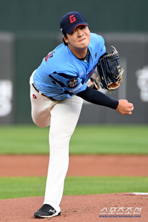 LG는 왜 '롯데 5선발' 이민석에게 약했을까 → 이민석 본인의 느낌은 어땠나