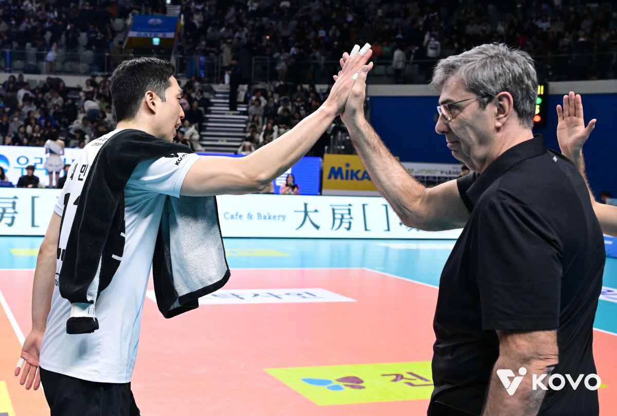 MB는 '베테랑 전성시대'…40세 추격하는 38세, "마지막에 우리가 1…