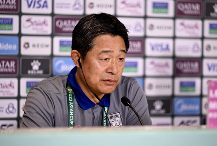 AFC가 '원더보이'를 주목했다, 호주전 원더골 '막내' 백가온.. '일…