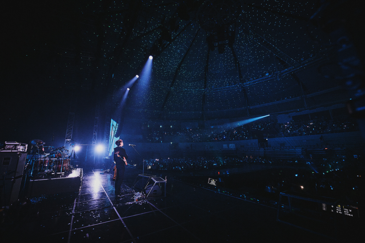 [SC현장]'외톨이야' 밴드, 이젠 '에브리바디'…씨엔블루 3시간 내내 …