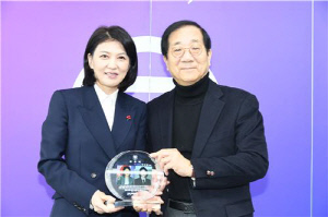 스포츠윤리센터 박지영 이사장, 한국체육언론인회 공로패 수상