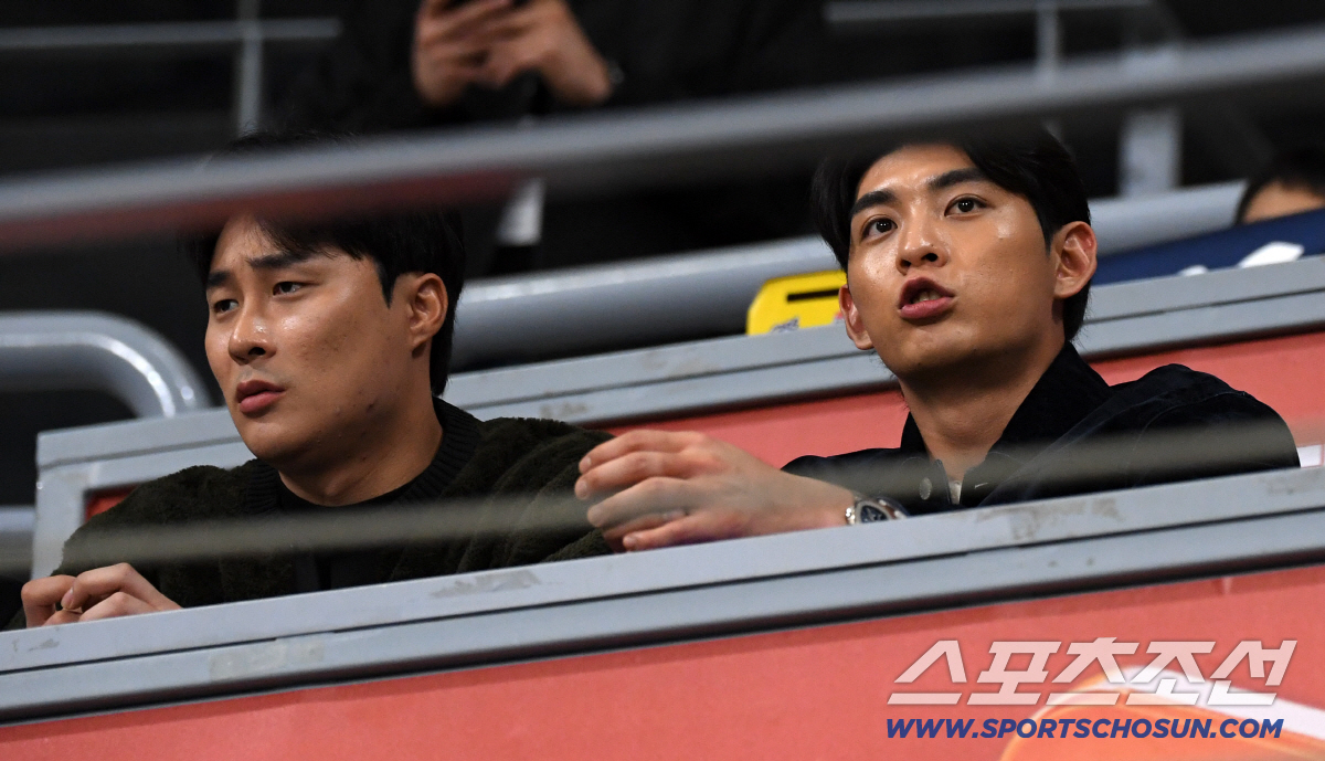 김하성 초황당 부상, 1초도 안 뛰고 5개월 OUT→ 애틀란타 300억 …