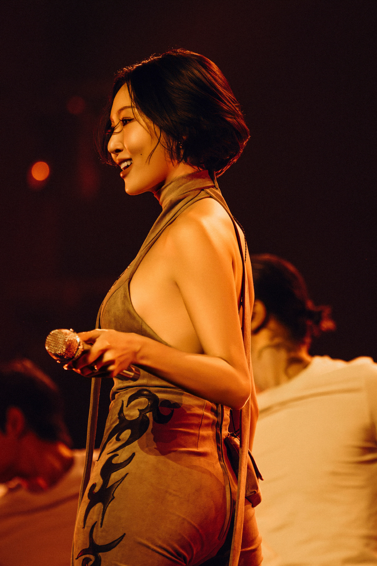 '굿 굿바이' 신드롬 정점…화사, 12년을 증명한 첫 단독 콘서트