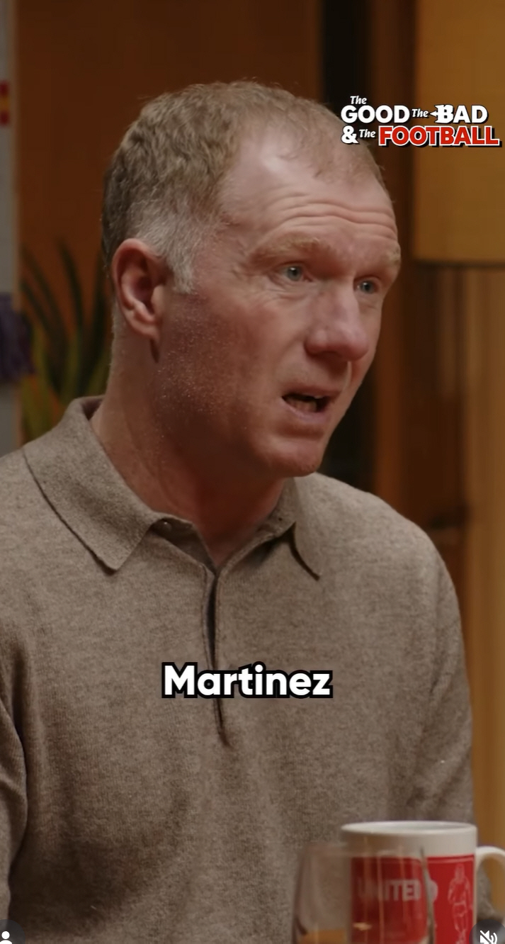 "축하해,차 한잔해. 설탕은 빼고" 홀란 지운 맨유 센터백 '얼굴 보고 …