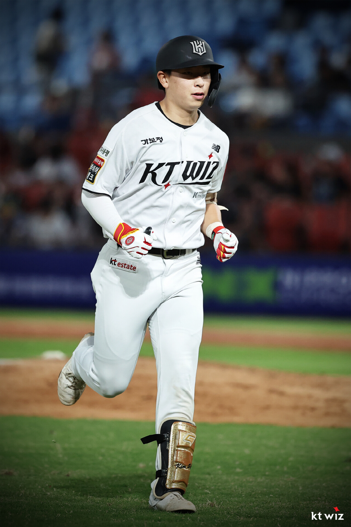 이대호가 극찬한 재능 → 차세대 유격수 정조준…19세 청춘의 꿈이 영근다…